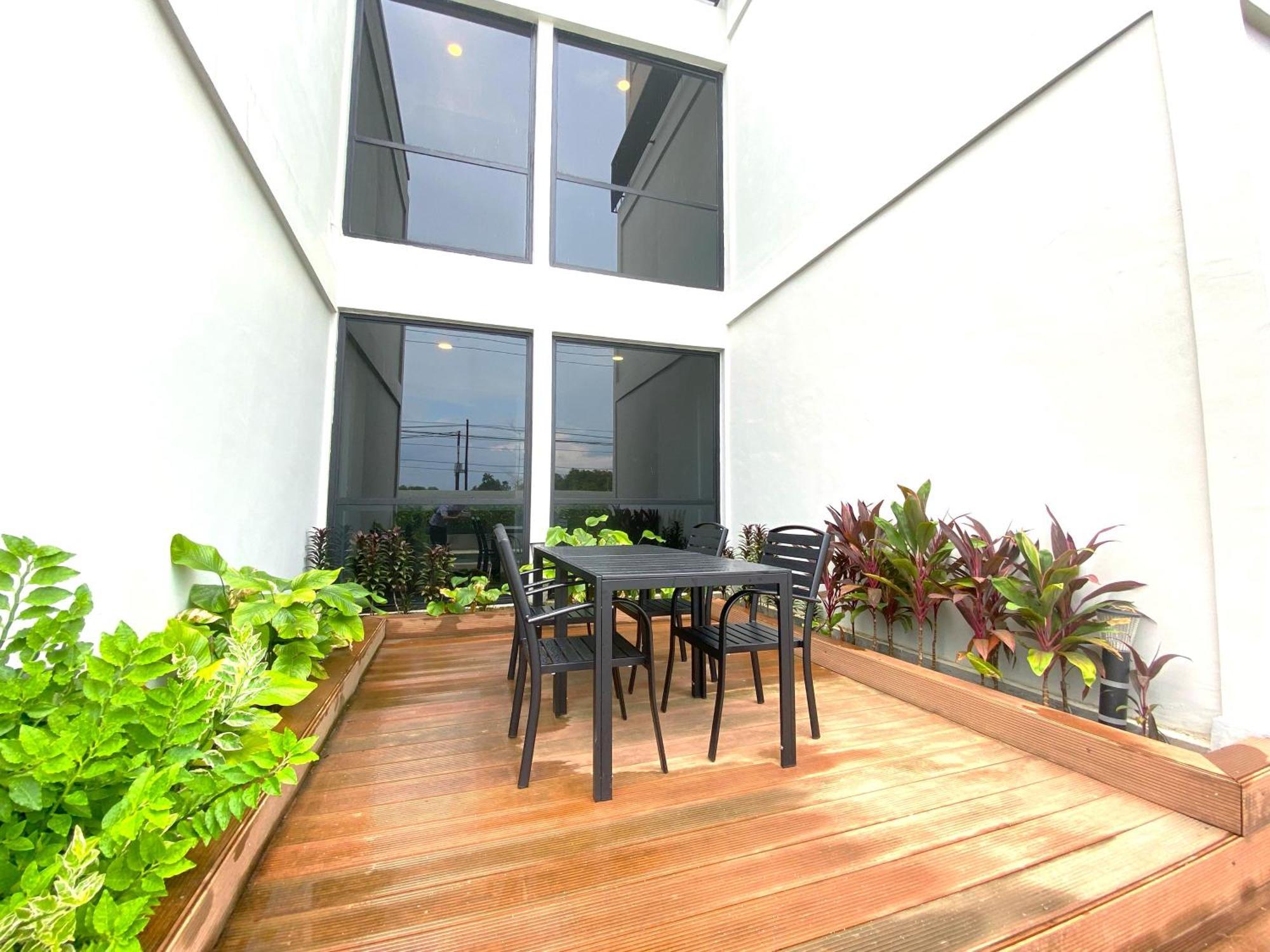 Onyx Hotel & Villa Tanjunguban 外观 照片